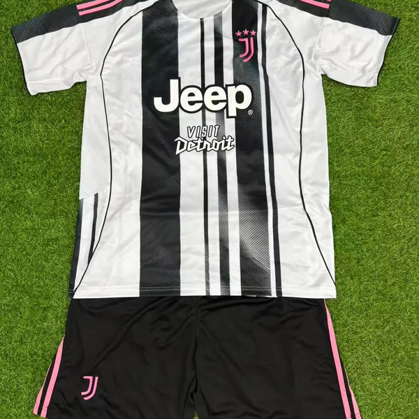 [BUNJANG] Juventus Kids Soccer Uniform Set (Home) - Youth Sizes / (새상품)2526 유벤투스 축구유니폼 상하세트 홈 유소년 키즈 어린이