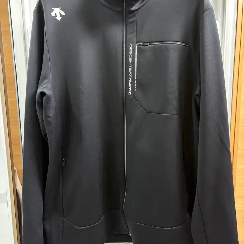 [BUNJANG] Descente Training Zip-Up Jacket Black L (100) / 새상품) 데상트 트레이닝집업  L 100