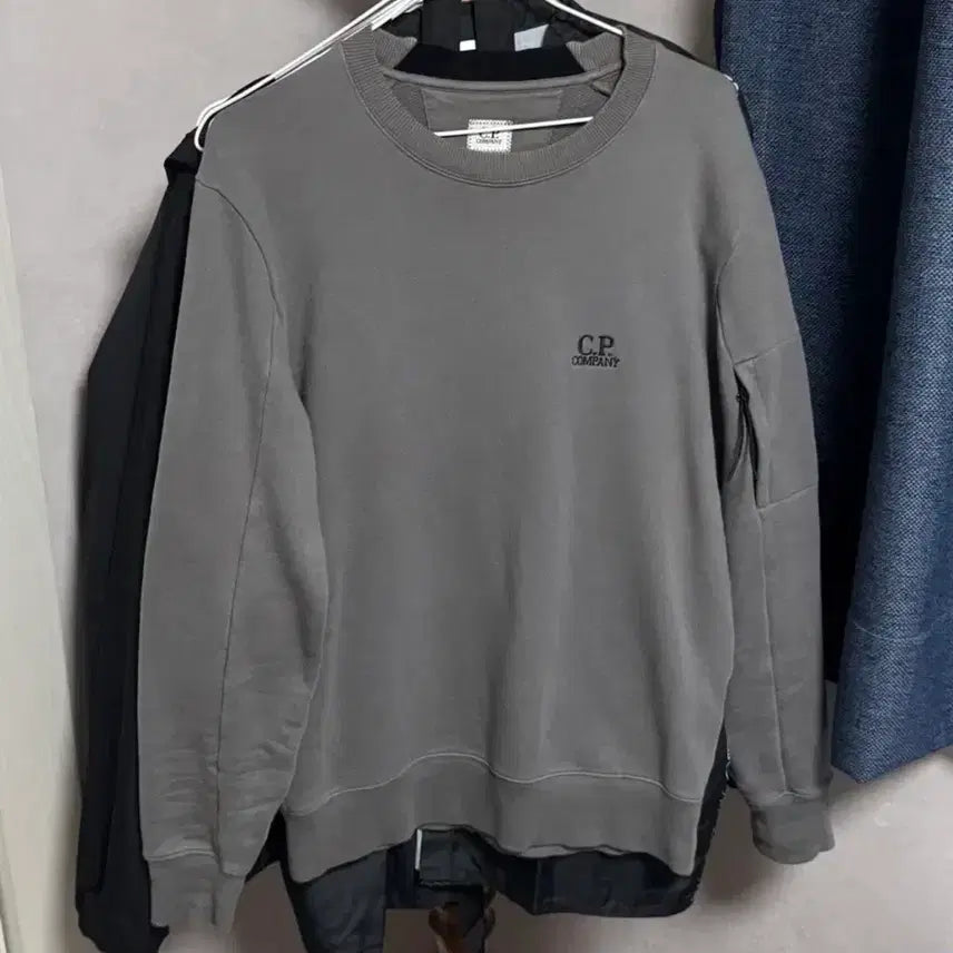 [BUNJANG] CP Company Crewneck Sweatshirt / Cp컴퍼니 맨투맨