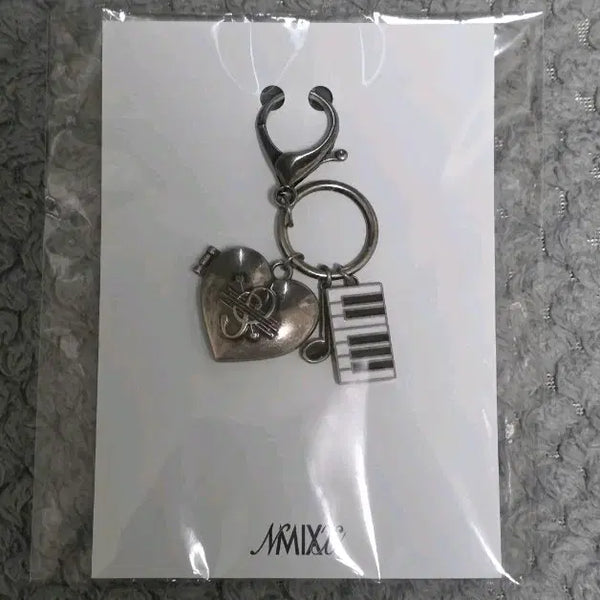 [BUNJANG] NMIXX Haewon Heart Pendant Keyring / 해원 - 엔믹스 하트 펜턴트 키링