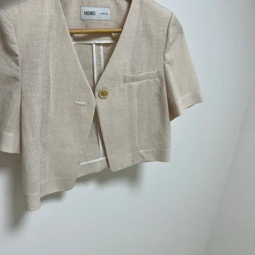 [BUNJANG] Mixxo V-Neck Cropped Short Sleeve Jacket / 미쏘 브이넥 크롭 반팔 자켓
