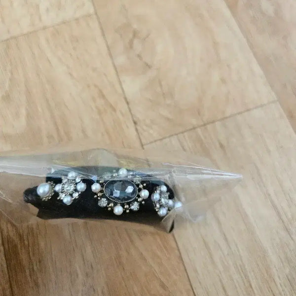 [BUNJANG] Velvet Banana Hair Clip with Cubic / 바나나핀(새상품)