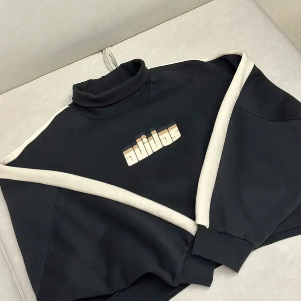 [BUNJANG] Adidas Men's Sweatshirt Medium (M) - Cropped Batwing Fit / 아디다스 맨투맨 US M