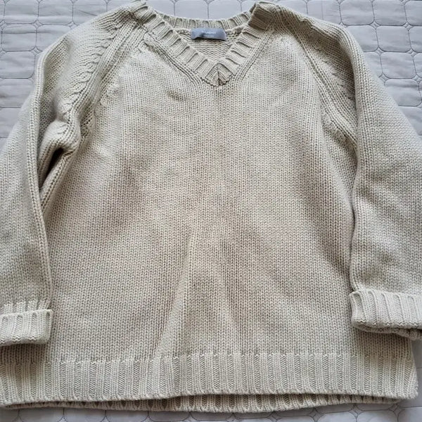 [BUNJANG] Ivory V-Neck Knit Sweater / 아이보리 브이넥 니트