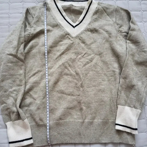 [BUNJANG] V-Neck Knit Beige / 브이넥 니트 베이지색