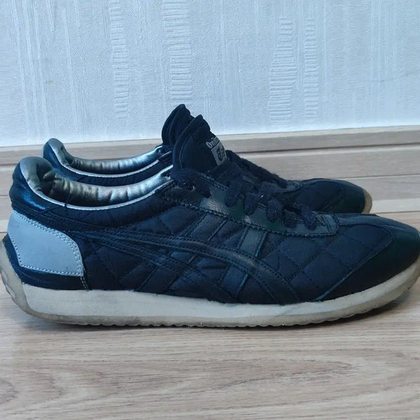 [BUNJANG] Onitsuka Tiger Mexico 66 Black Quilted Sneakers / 오니츠카타이거 멕시코 66 블랙 퀼팅 230