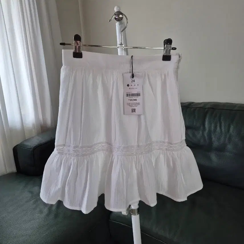 [BUNJANG] MOSS LACE Mini Skirt Size 24 / 미쏘 레이스 미니 스커트 24 새상품