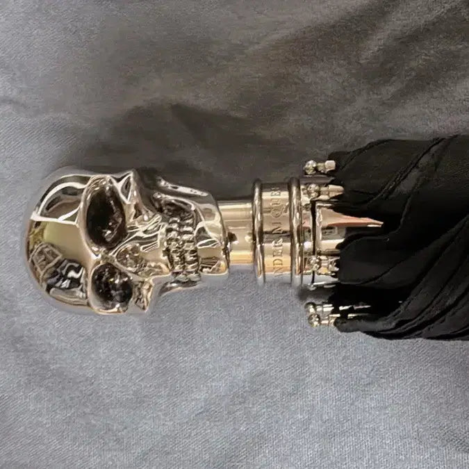 [BUNJANG] Alexander McQueen Authentic Skull Umbrella / (새제품)알렉산더 맥퀸 정품 해골 우산