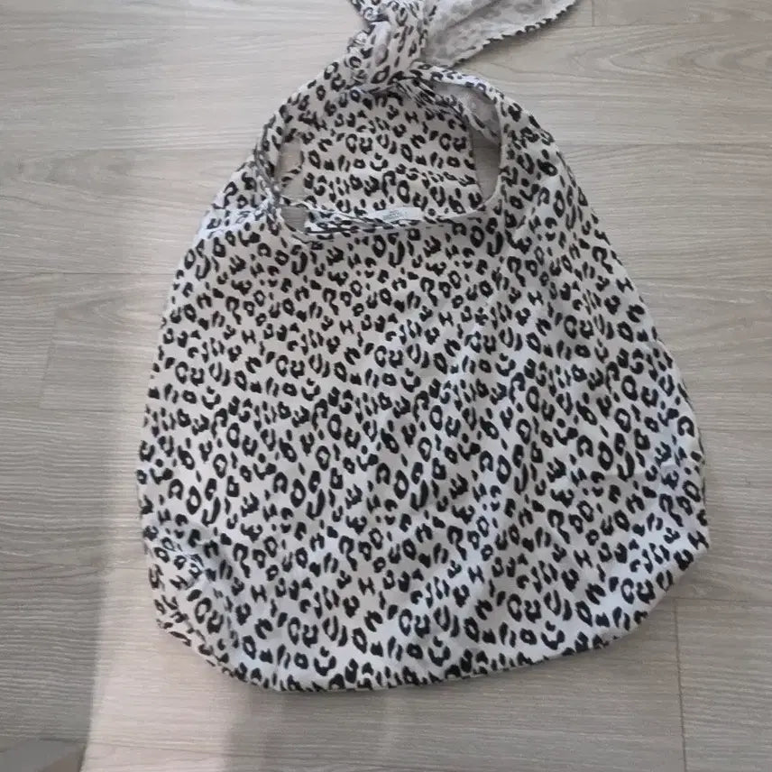 [BUNJANG] Leopard Pattern Eco Bag / 레오파드 패턴 에코백 가방