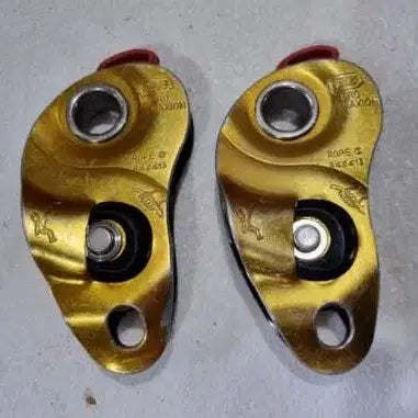 [BUNJANG] Petzl Descender 2 pcs / 페츨 하강기 2개