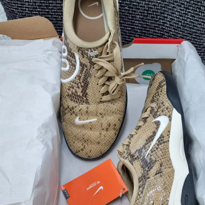 [BUNJANG] Nike T90 SE Sneakers Beige/Pale Ivory (270 mm) / 나이키 T90 SE 운동화베이지/페일 아이보리 (270 mm)