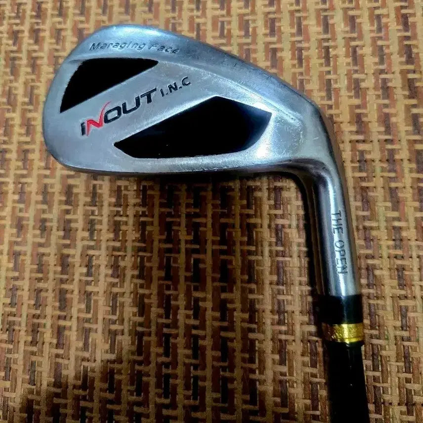[BUNJANG] The Open In-Out Black Utility Iron U1 R-Flex with Extra Shaft (S-Flex) / 디오픈 인아웃블랙 유틸리티 아이언 U1 정품샤프트R (샤프트2개)
