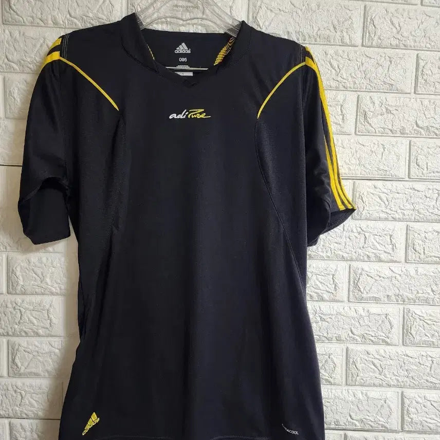 [BUNJANG] Adidas Climacool Round Neck T-Shirt / 아디다스/클라이마쿨/라운드티/95/공용/거의새
