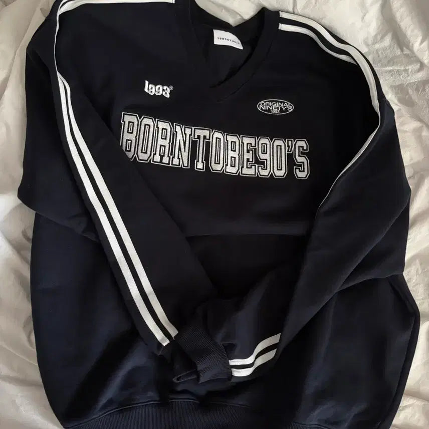 [BUNJANG] 1993 Studio Sweatshirt / 1993 스튜디오 맨투맨