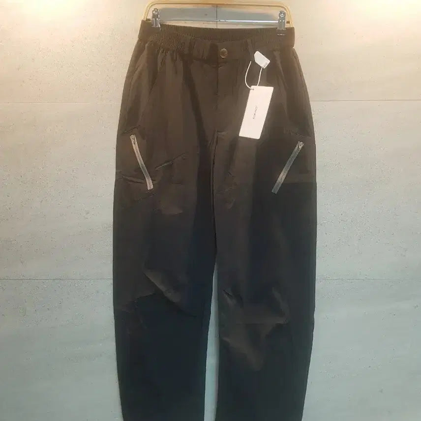 [BUNJANG] DIMC Black Curved Pants / 미착. DIMC 블랙 팬츠.