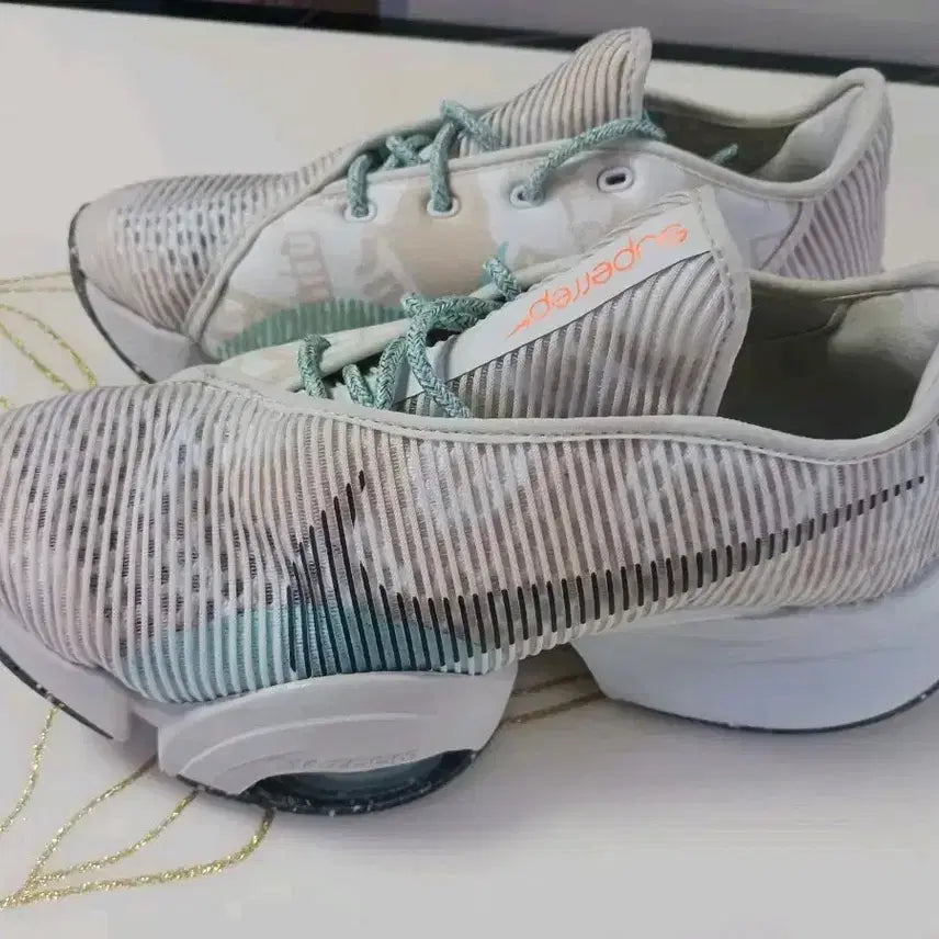 [BUNJANG] Nike Air Zoom SuperRep 2 Tint US 6.5 / 나이키 에어 줌 수퍼렙 2틴트 6.5 해외