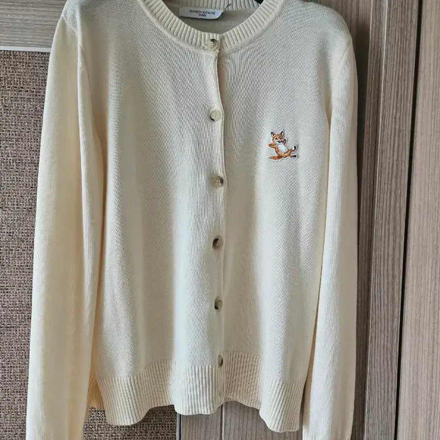 [BUNJANG] Maison Kitsuné Ivory Cardigan / 메종키츠네 아이보리가디건