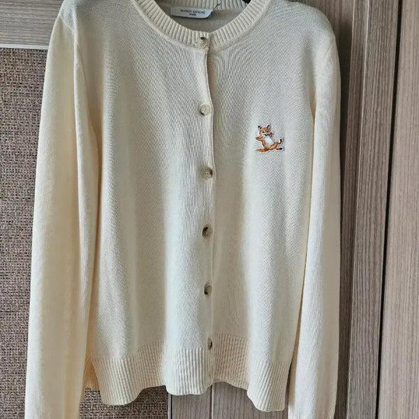 [BUNJANG] Maison Kitsuné Ivory Cardigan / 메종키츠네 아이보리가디건