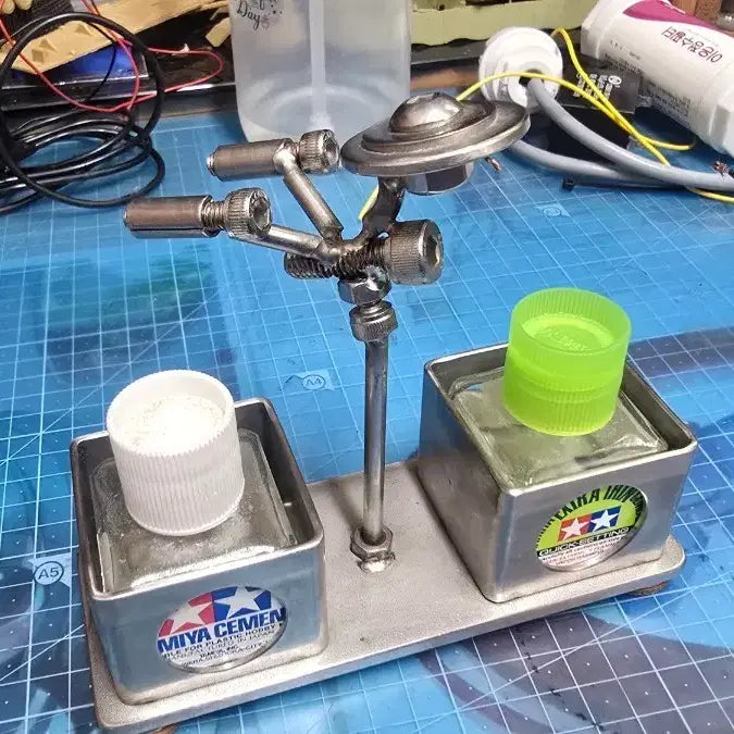 [BUNJANG] Custom Metal Glue Holder with Star Trek Enterprise Junk Model / 접착제 홀더