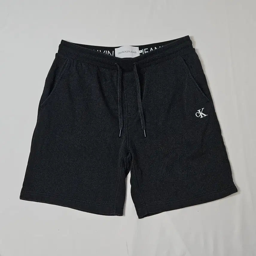 [BUNJANG] Calvin Klein Jeans New CK Sweat Shorts / 캘빈클라인 진스 신형 CK 스웻팬츠 숏팬츠 반바지 트레이닝 M