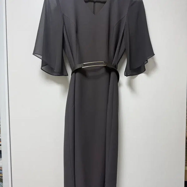 [BUNJANG] Jigott V-Neck Flare Sleeve Dress / 지고트 V넥 플레어 소매 원피스 새제품(판매가65만)
