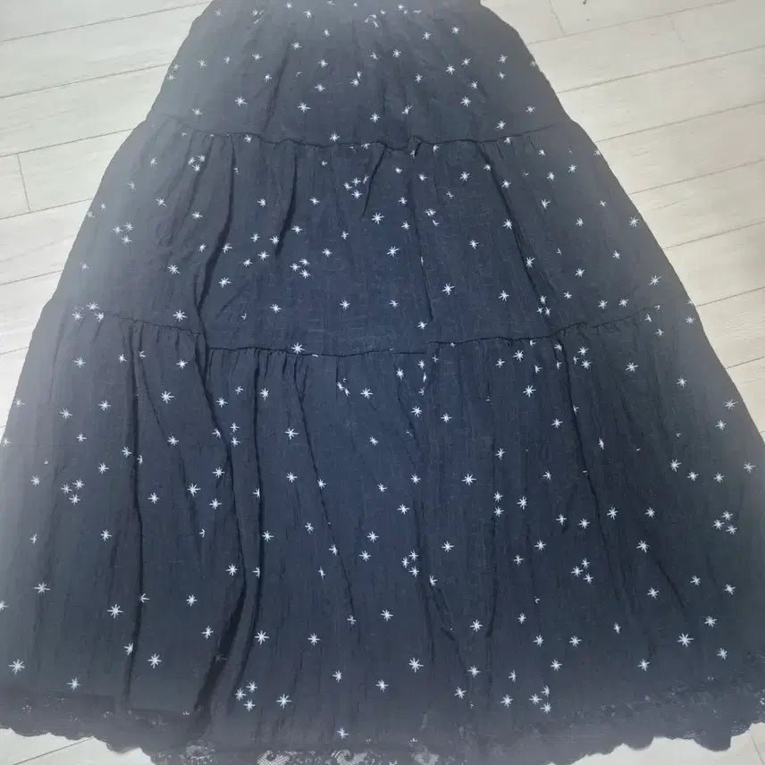 [BUNJANG] Elegant Lace Tiered Long Skirt / 세련 레이스 캉캉 롱 스커트.새상품