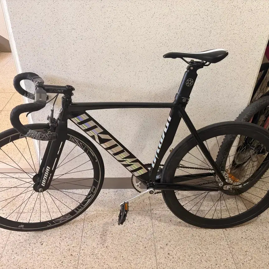 [BUNJANG] Unknown 15th Anniversary Chrome Edition Bicycle (Partial Build) / 언노운 반차 판매