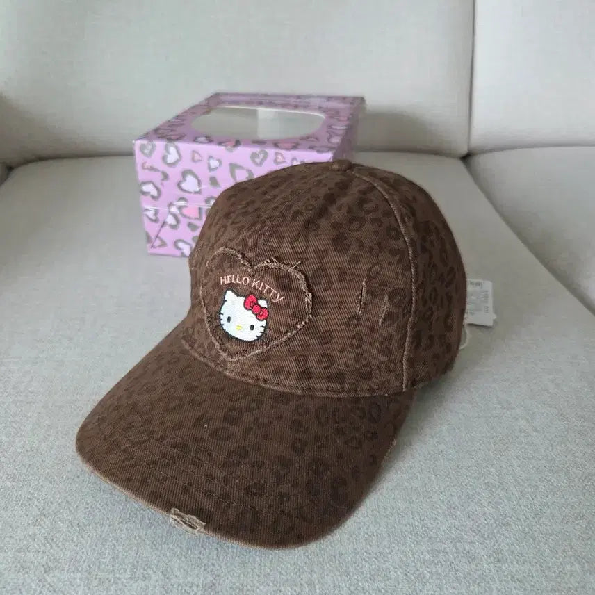 [BUNJANG] Sanrio Hello Kitty Leopard Print Baseball Cap / (새상품) 산리오 헬로키티 레오파드 호피 볼캡 모자