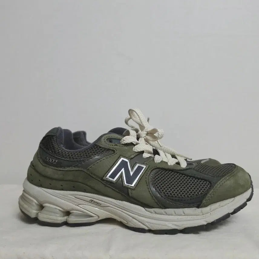 [BUNJANG] New Balance 2002R Grape Leaf Sneakers (235) / 235뉴발란스 2002R 그레이프 리프  -1090