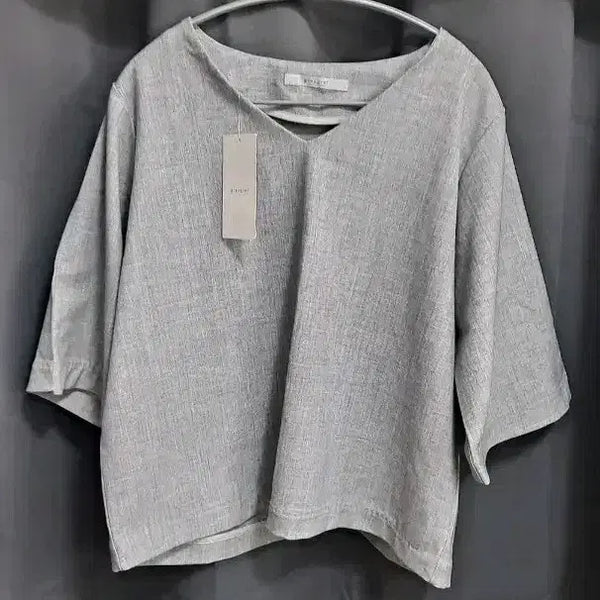 [BUNJANG] Nef V-Neck Blouse / 네프 V넥 블라우스