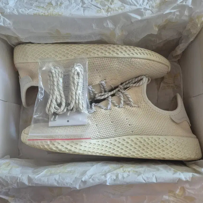 [BUNJANG] Adidas Pharrell Tennis Triple White Sneakers / 아디다스 퍼렐 테니스 트리플화이트