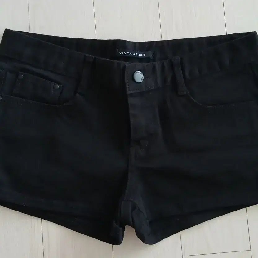 [BUNJANG] B&T Black Denim Shorts (New) / 블랙 데님반바지(새옷)