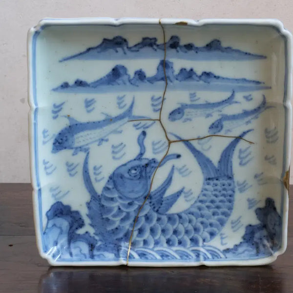 [BUNJANG] White Porcelain Blue-and-White Landscape Fish Motif Plate / 백자 청화 산수 물고기무늬 어문 접시