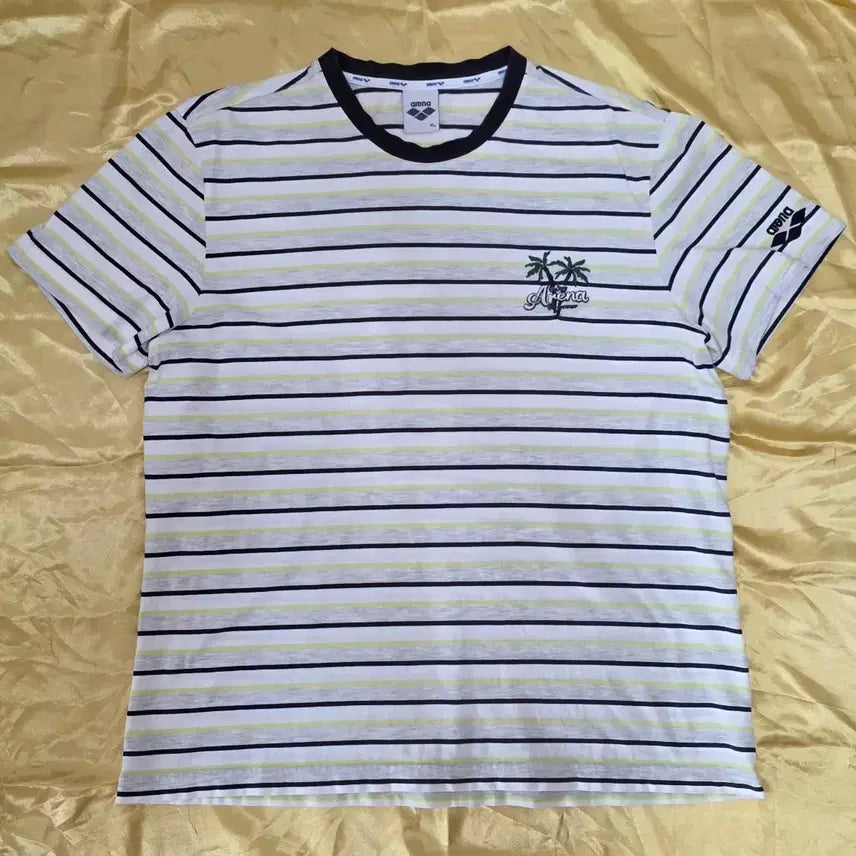 [BUNJANG] Arena Embroidered T-Shirt XL (105) / 아레나. 자수 티셔츠 XL=105.