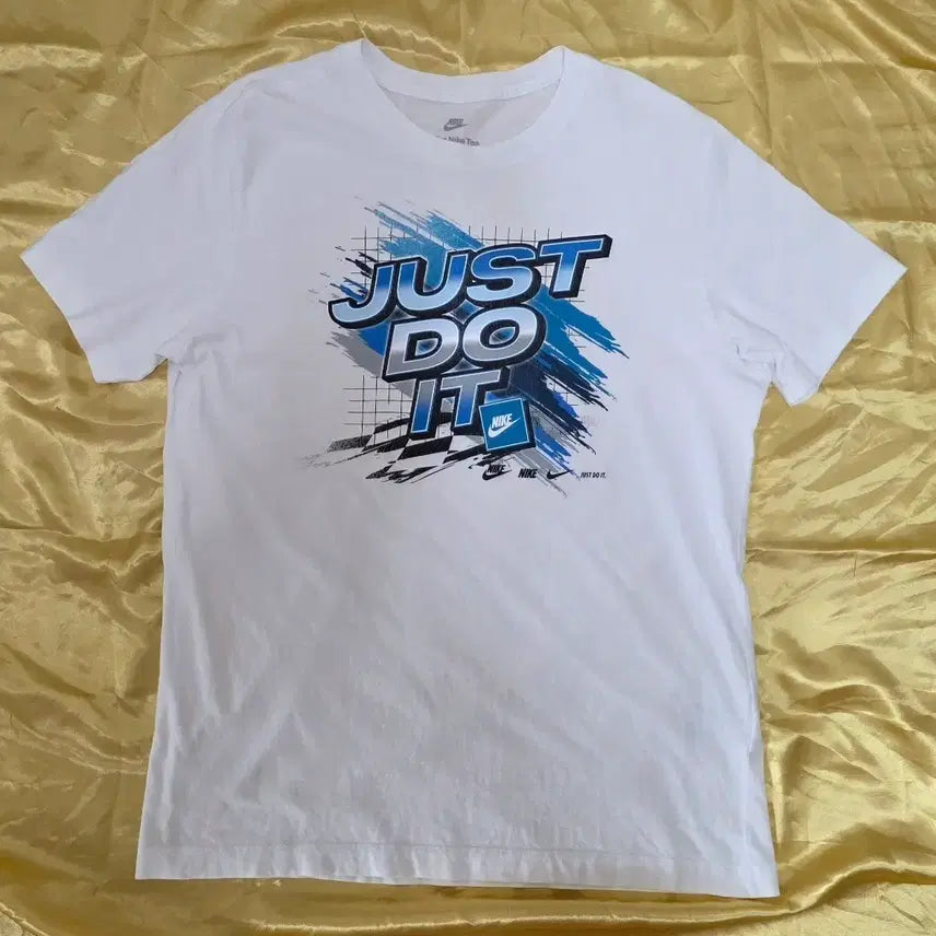 [BUNJANG] Nike T-Shirt XL (105) / 나이키. 티셔츠 XL=105.