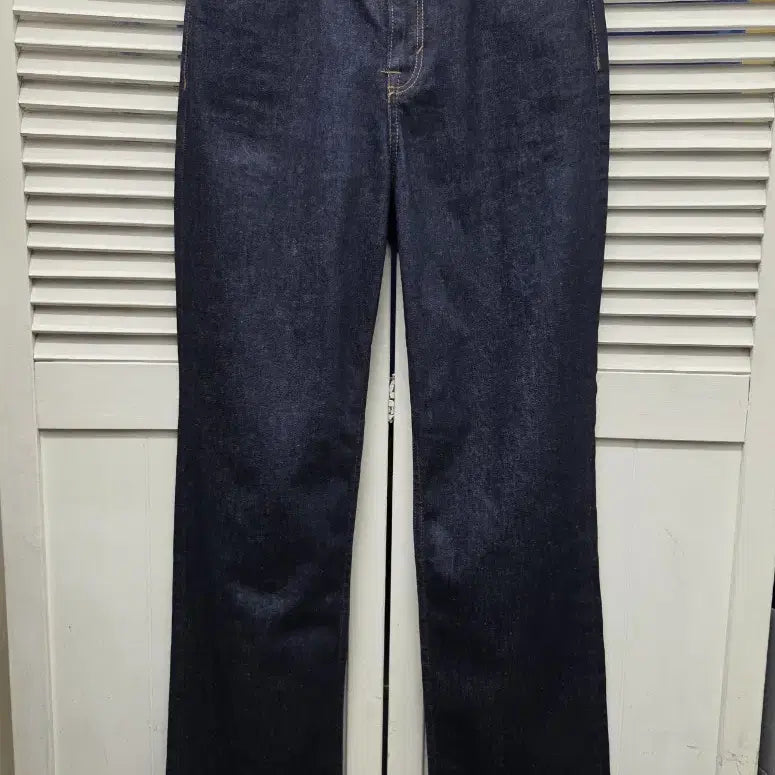 [BUNJANG] COS Loose Straight Selvedge Denim Pants / 코스 루즈 스트레이트 셀비지 데님 팬츠
