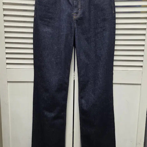 [BUNJANG] COS Loose Straight Selvedge Denim Pants / 코스 루즈 스트레이트 셀비지 데님 팬츠