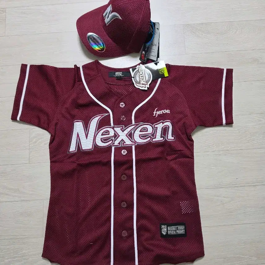 [BUNJANG] Nexen Heroes Burgundy Baseball Jersey & Cap Set / 넥센 히어로즈 유니폼+모자 (새상품75)