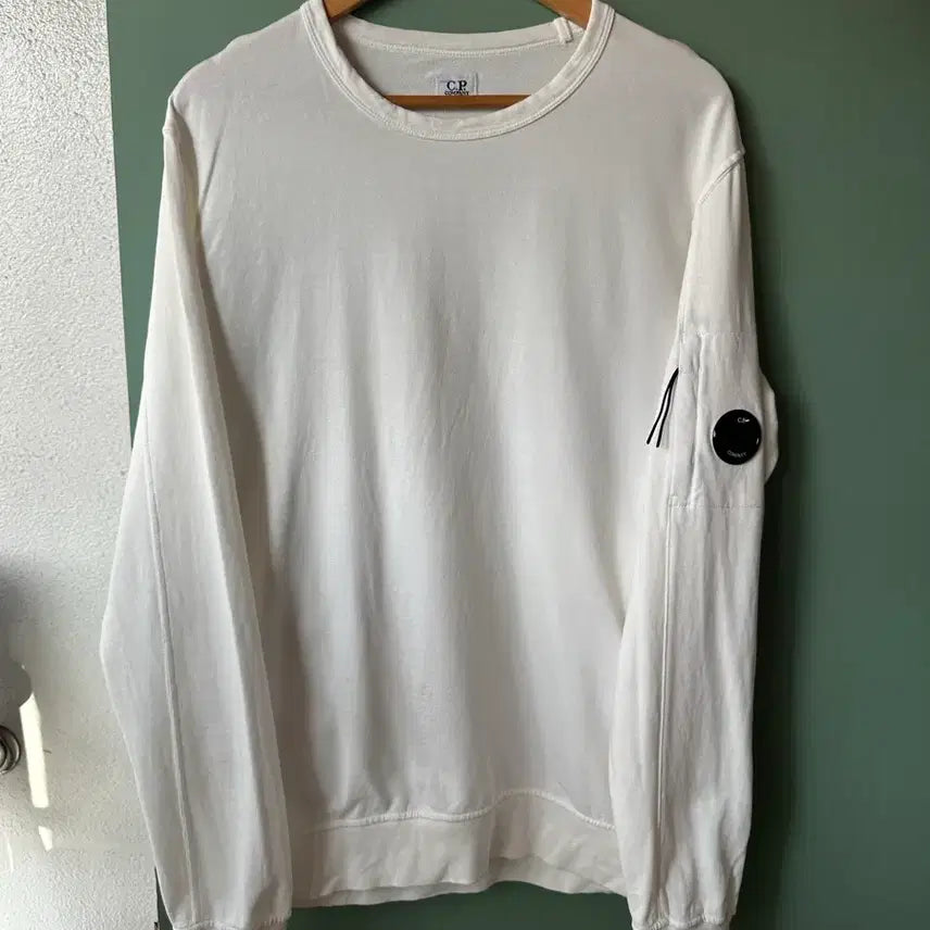 [BUNJANG] CP Company Logo Detail Sweatshirt White XL / CP컴퍼니 맨투맨 화이트 XL(105-110) 정품