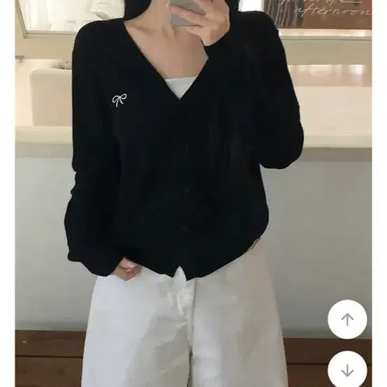 [BUNJANG] Avely Black Ribbon V-Neck Cardigan / 에이블리 블랙 리본 브이넥 가디건