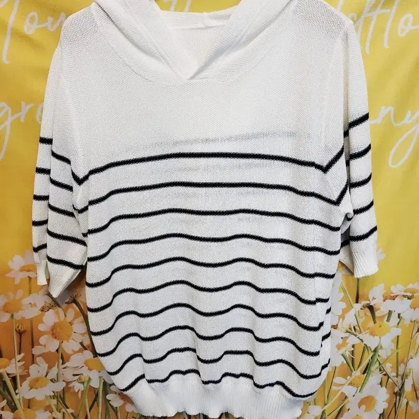 [BUNJANG] Laciento 2024 Striped Hood Knit T-shirt / 77L]       미사용/Laciento 2024  단가라 후드니트티