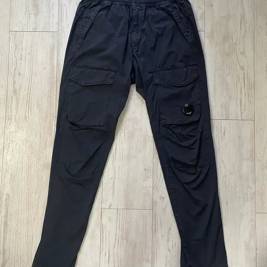[BUNJANG] CP Company Goggle Cargo Jogger Pants Navy 31 / CP컴퍼니 고글 카고 조거 팬츠 네이비 31