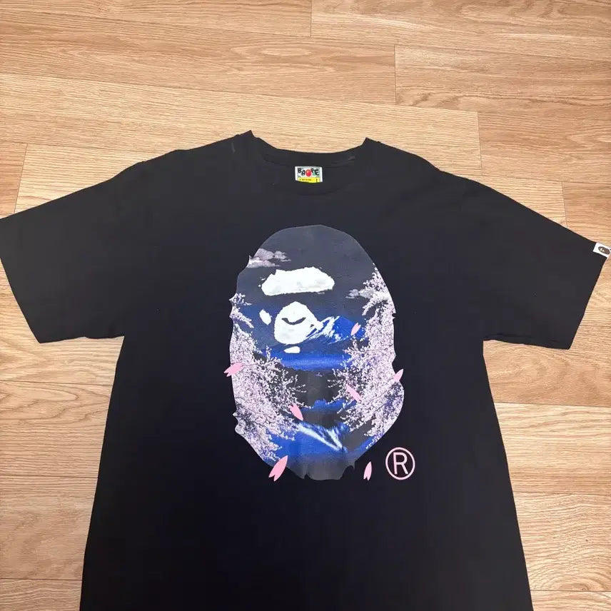 [BUNJANG] BAPE Sakura T-Shirt Short Sleeve / 베이프 사쿠라 티셔츠 반팔
