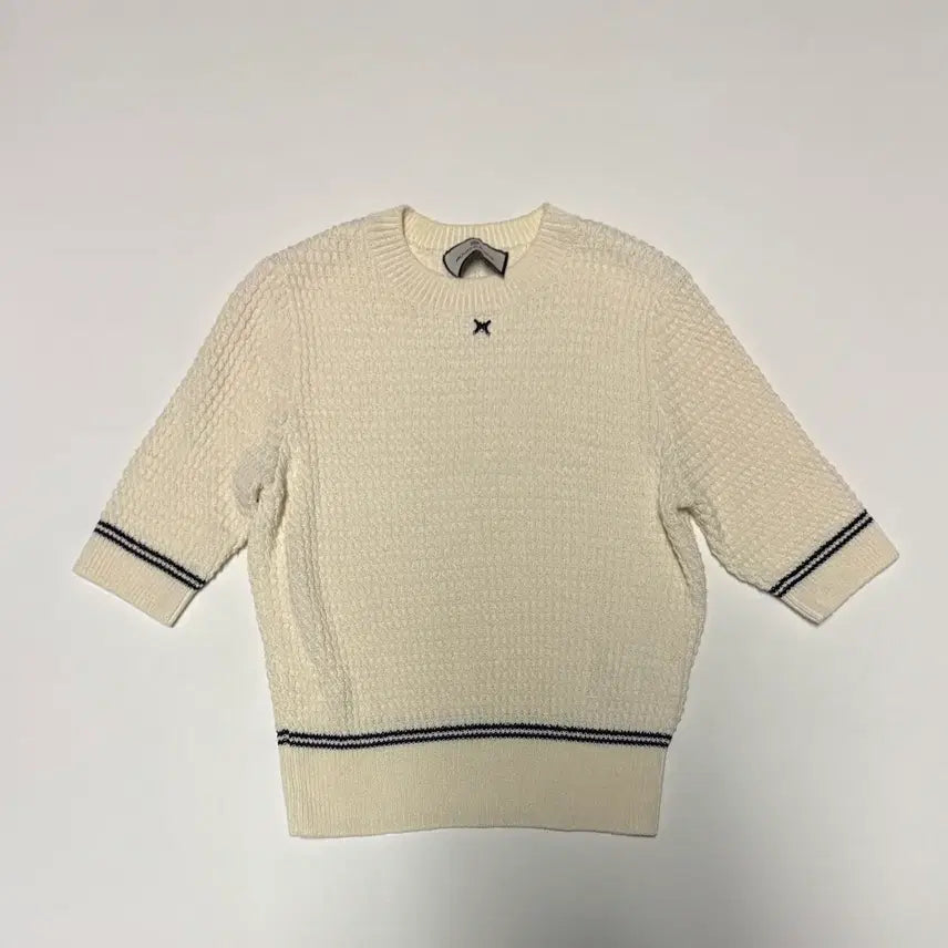 [BUNJANG] MojeSpen Women's 2023 High-Quality Waffle Knit Cropped T-Shirt / 정품 여성 모조에스핀 23년도 고급 와플 반팔 크롭 니트 S