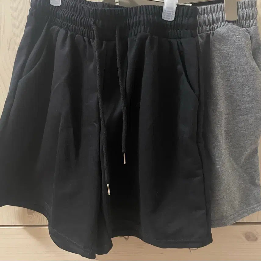 [BUNJANG] Black/Gray 2-Pack Banded Shorts / 블랙/그레이 밴딩 반바지 2개 세트-4천원 (새 상품)