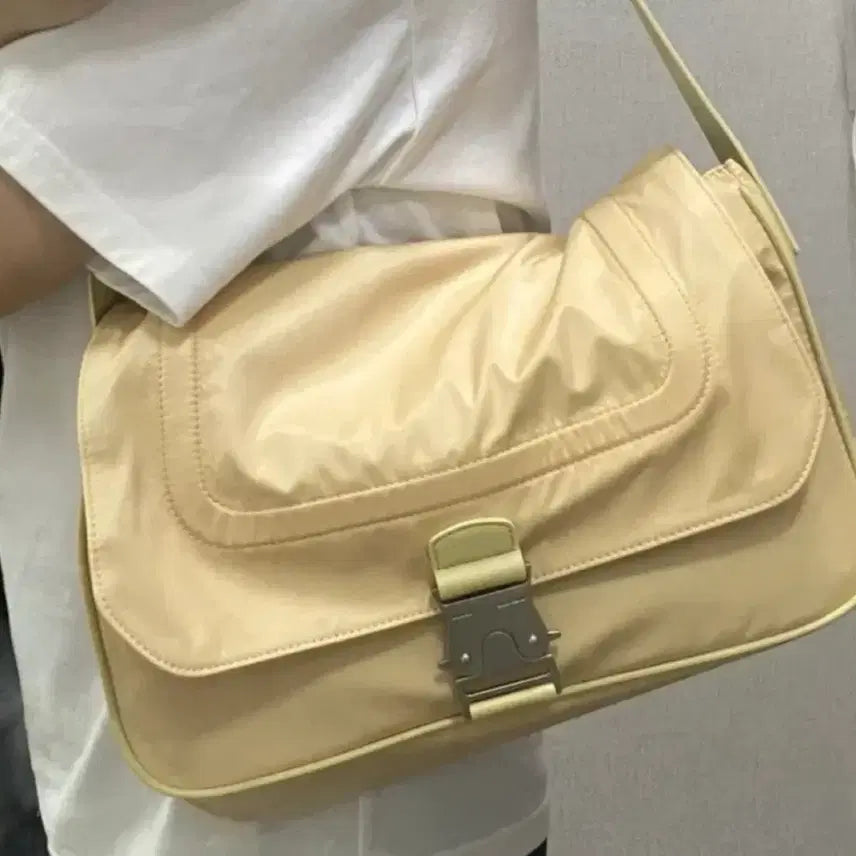 [BUNJANG] Matin Kim Buckle Bag Light Yellow / 택달린 새상품 마뗑킴 가방