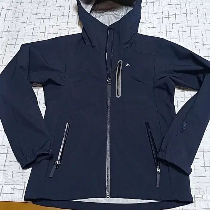 [BUNJANG] Nepa Spring/Autumn Waterproof Windbreaker Women's Size 55 / 네파 춘추용 방수바람막이 90 여성55 가슴50 기장67