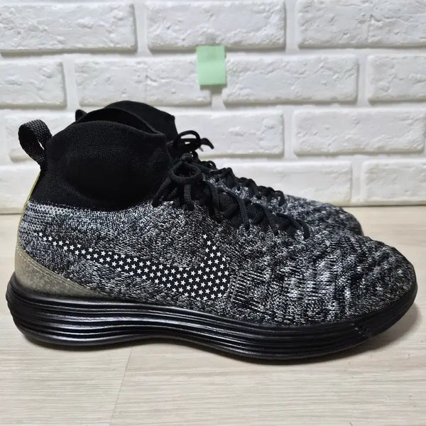 [BUNJANG] Nike Lunar Magista 2 Flyknit High-Top Sneakers 285mm / 나이키 루나 마지스타 2 플라이니트 FC 하이탑 285mm