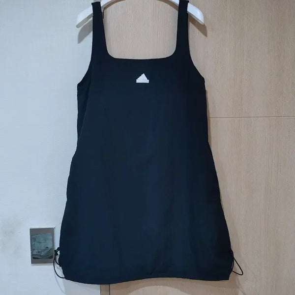 [BUNJANG] Adidas Women's Black Sleeveless Vest / 아디다스 여성 블랙 민소매 베스트 55ㅡ66