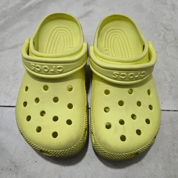 [BUNJANG] Crocs Classic Yellow Sandals W6 (230) / 크록스 클래식 옐로우 w6(230)